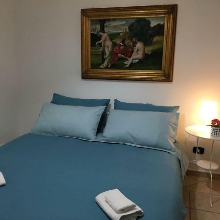 Flores Apartment Бари Экстерьер фото