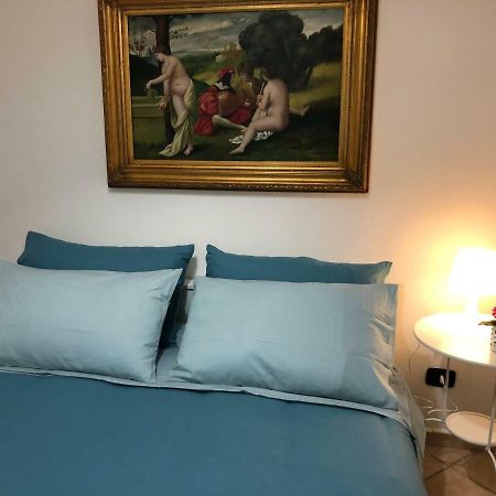 Flores Apartment Бари Экстерьер фото