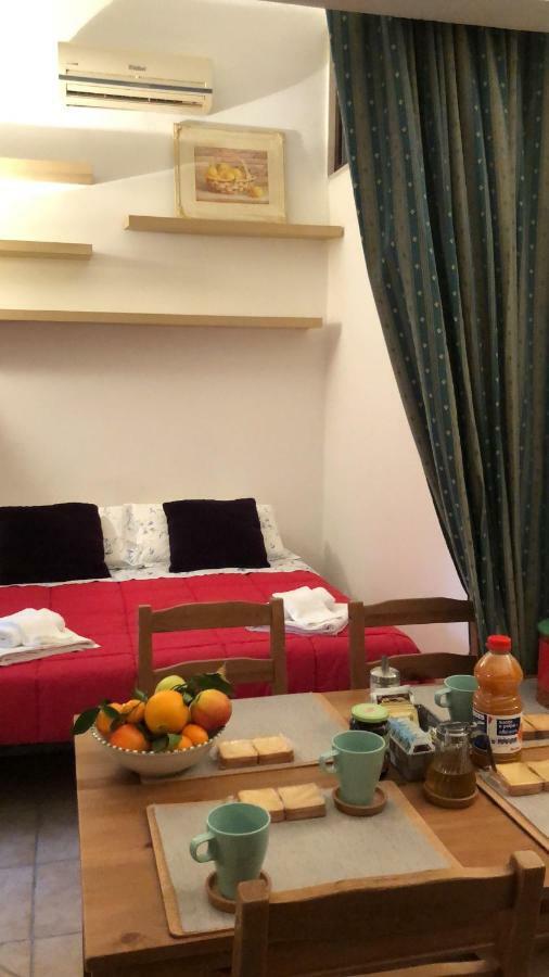 Flores Apartment Бари Экстерьер фото